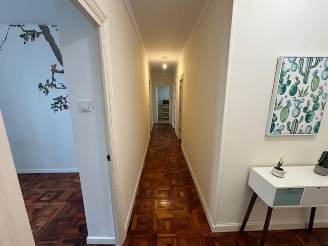 Piso de 3 habitaciones en Torrelavega en venta - 140.000 € (Ref: 9840286)