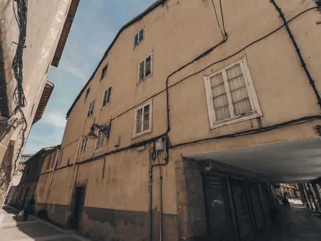 12 sovrum Lägenhet till salu i Aguilar de Campoo - 198 000 € (Ref: 9857549)