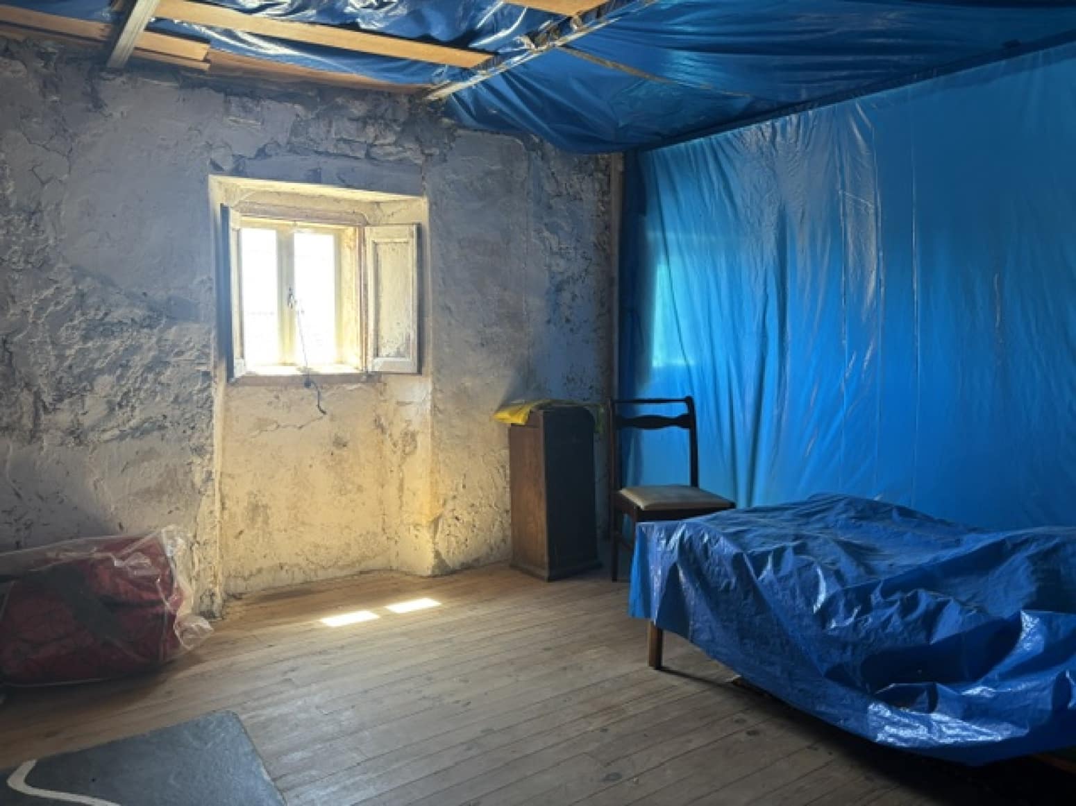 2 slaapkamer Villa te koop in Aguilar de Campoo met garage - € 60.000 (Ref: 9880682)