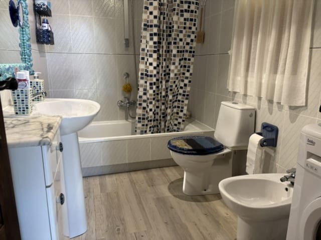 2 slaapkamer Villa te koop in Aguilar de Campoo met garage - € 135.000 (Ref: 9888710)