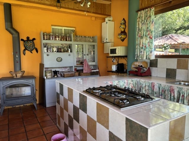 2 slaapkamer Villa te koop in Aguilar de Campoo met garage - € 135.000 (Ref: 9888710)