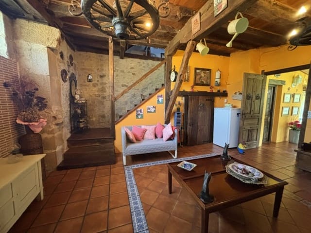 2 slaapkamer Villa te koop in Aguilar de Campoo met garage - € 135.000 (Ref: 9888710)