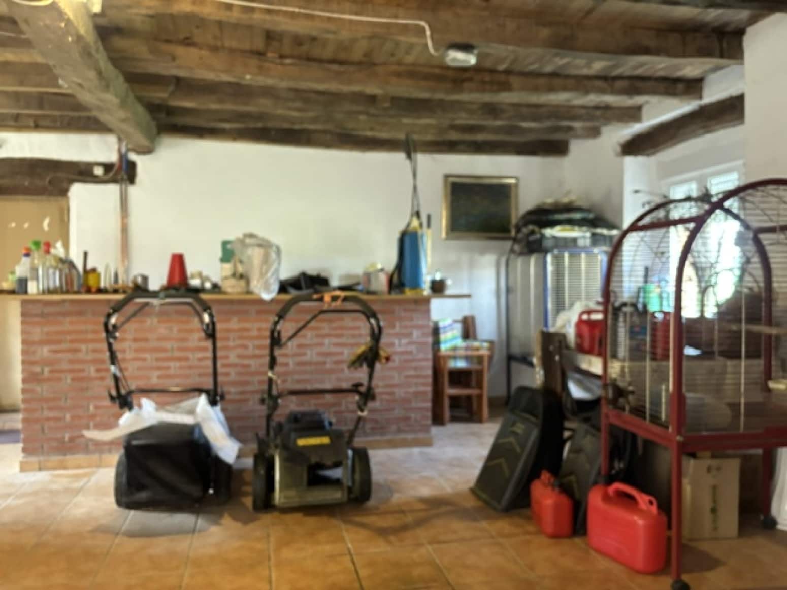 Chalet de 4 habitaciones en Valle de Valdelucio en venta - 230.000 € (Ref: 9915341)