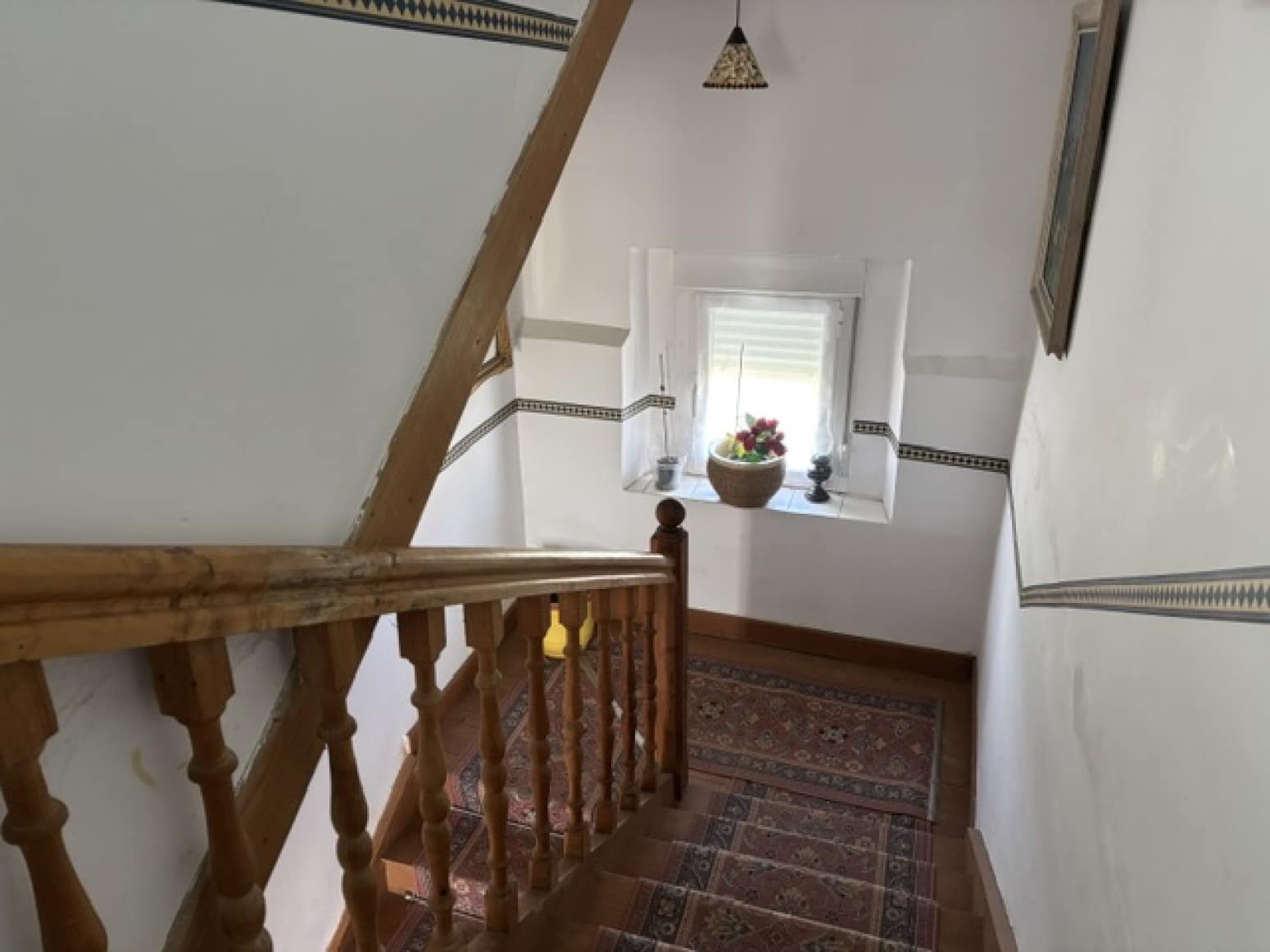 Chalet de 4 habitaciones en Valle de Valdelucio en venta - 230.000 € (Ref: 9915341)