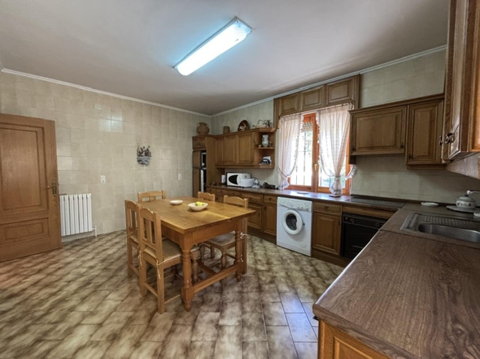 Chalet de 4 habitaciones en Villanueva de Arriba en venta con garaje - 165.000 € (Ref: 9928907)