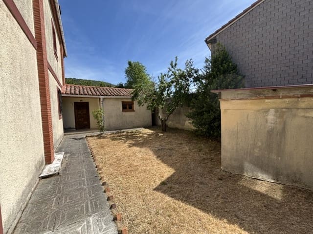 Chalet de 4 habitaciones en Villanueva de Arriba, Santibáñez de la Peña en venta con garaje - 165.000 € (Ref: 9928907)