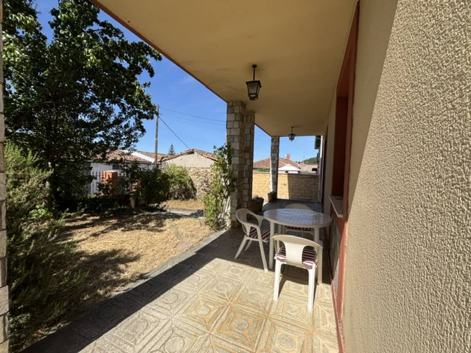 Chalet de 4 habitaciones en Villanueva de Arriba en venta con garaje - 165.000 € (Ref: 9928907)
