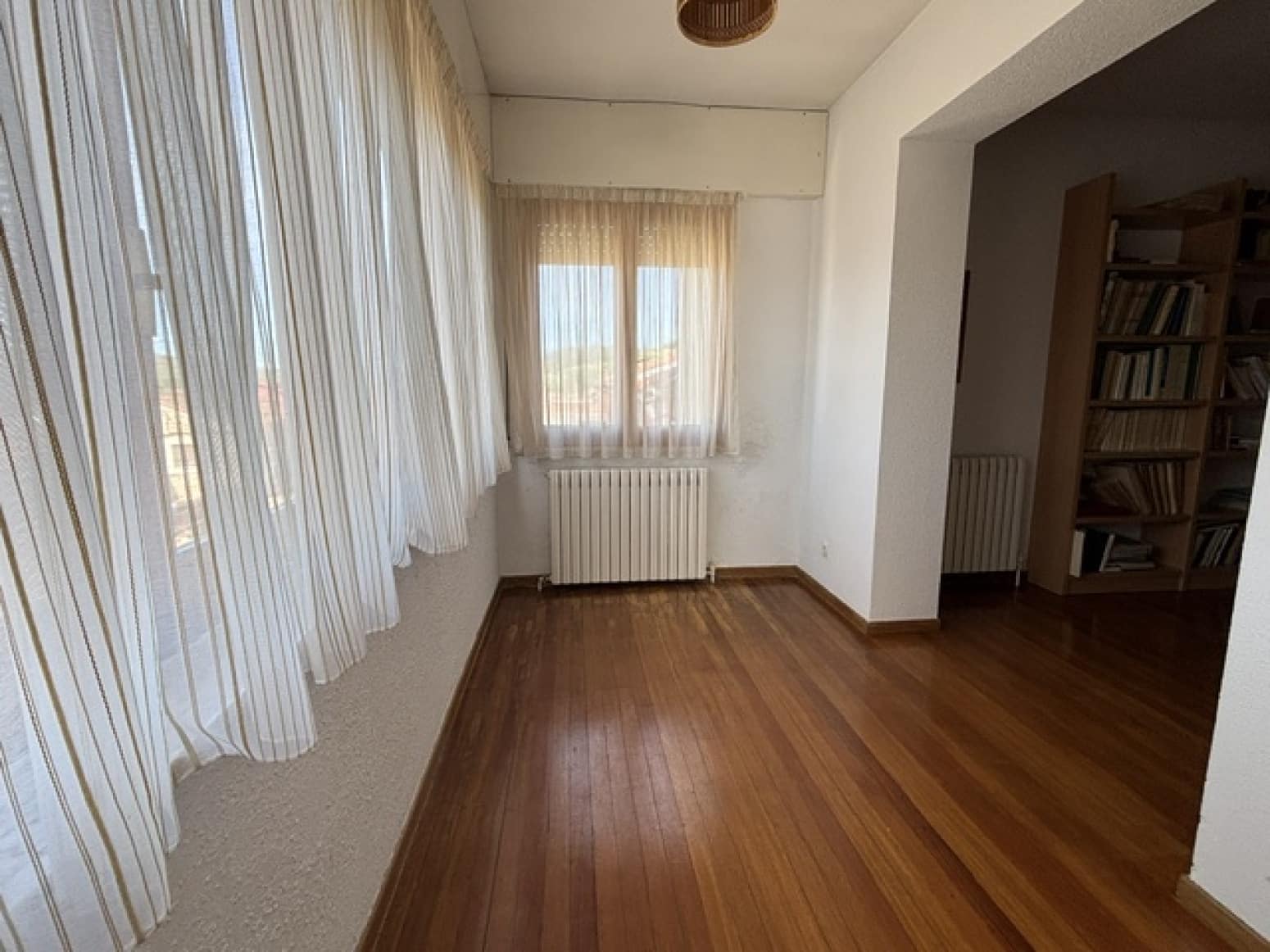 Chalet de 4 habitaciones en Villanueva de Arriba en venta con garaje - 165.000 € (Ref: 9928907)