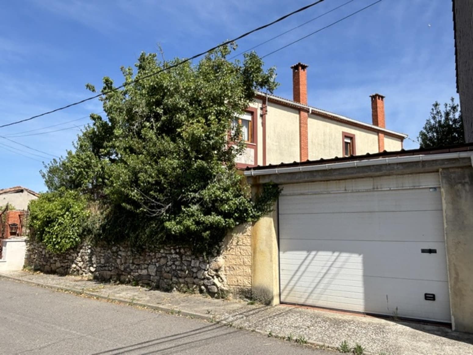 Chalet de 4 habitaciones en Villanueva de Arriba en venta con garaje - 165.000 € (Ref: 9928907)