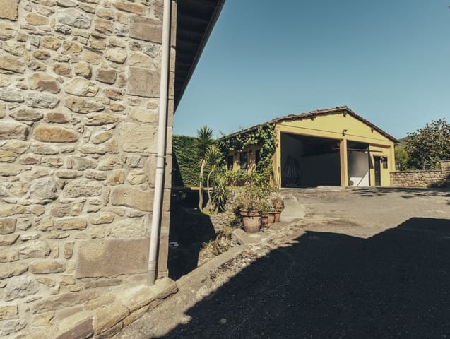 4 soveværelse Villa til salg i Anievas med garage - € 535.000 (Ref: 9943925)