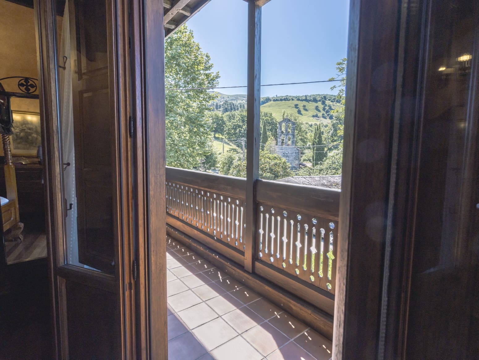 4 soveværelse Villa til salg i Anievas med garage - € 535.000 (Ref: 9943925)