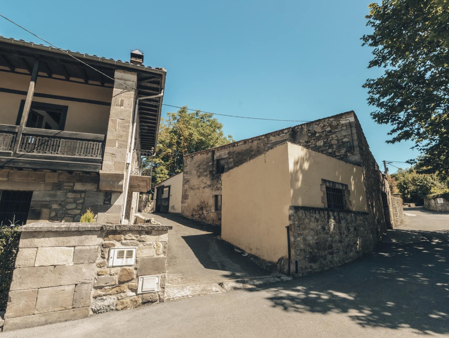 4 soveværelse Villa til salg i Anievas med garage - € 535.000 (Ref: 9943925)