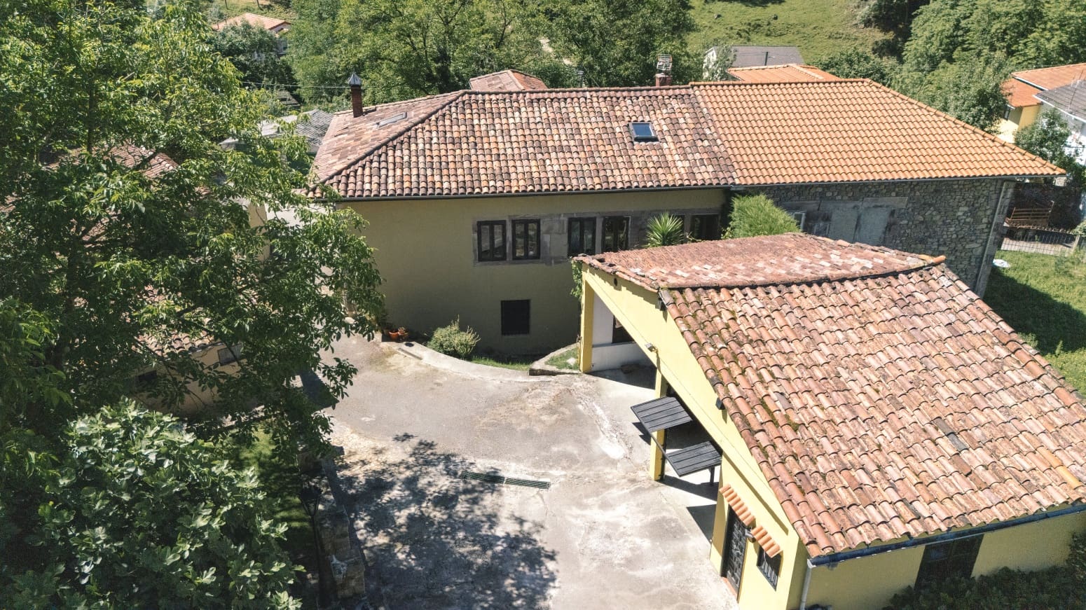 4 soveværelse Villa til salg i Anievas med garage - € 535.000 (Ref: 9943925)