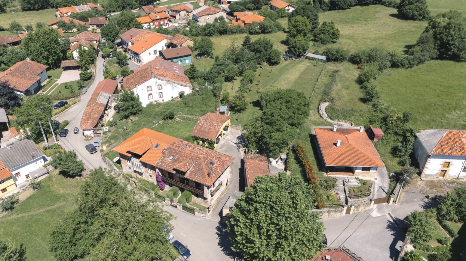 4 soveværelse Villa til salg i Anievas med garage - € 535.000 (Ref: 9943925)