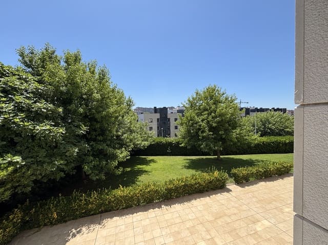 2 soverom Leilighet til salgs i Santander med svømmebasseng garasje - € 410 000 (Ref: 9966274)