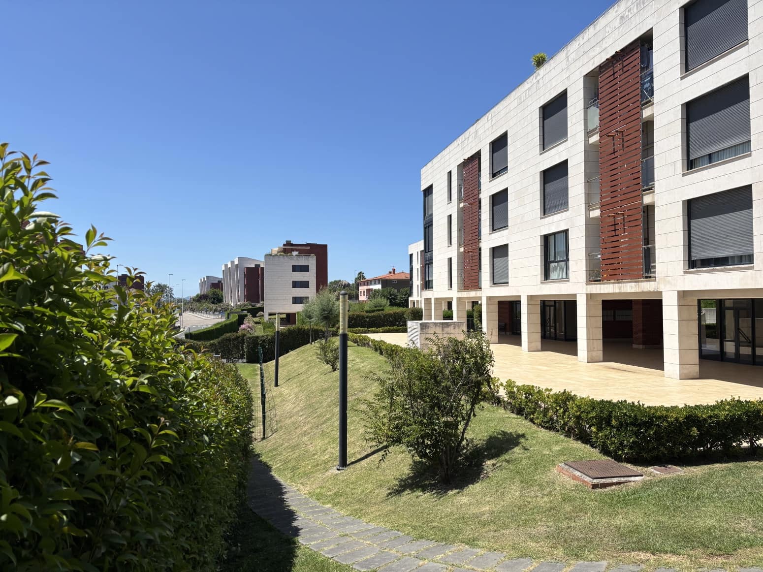2 bedroom Flat for sale in Santander with pool garage - € 410,000 (Ref: 9966274)