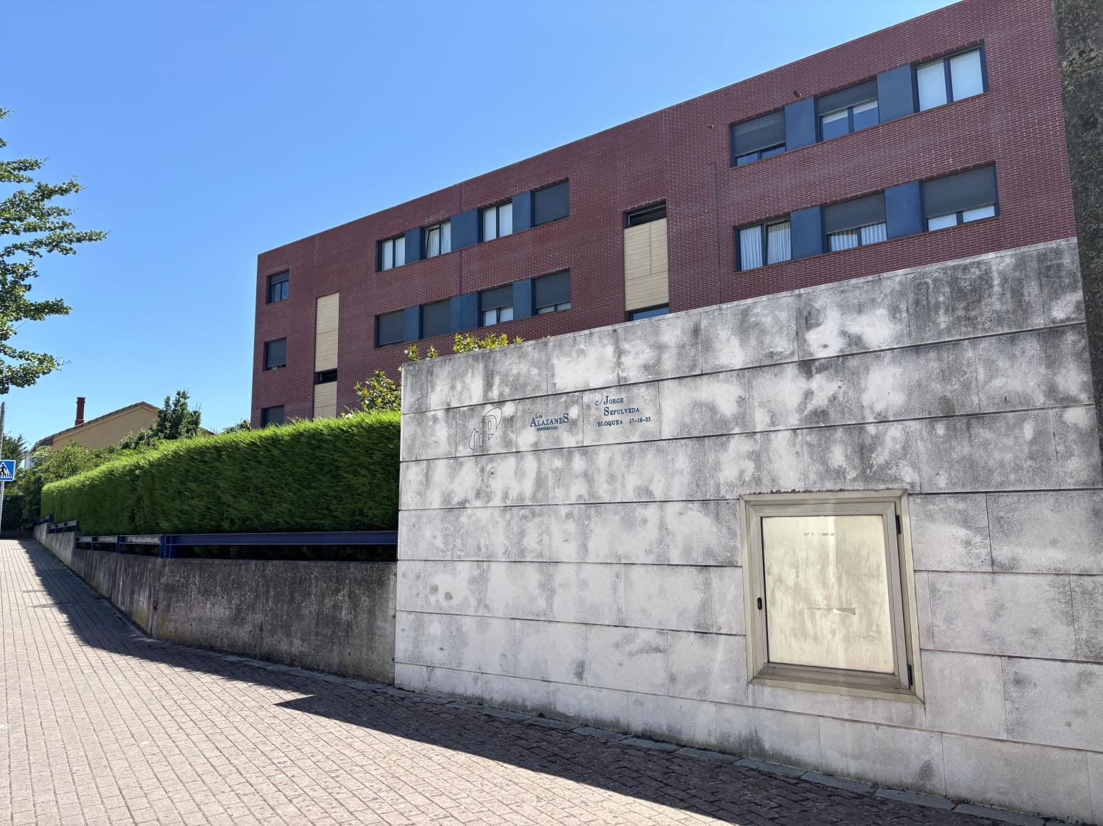 2 bedroom Flat for sale in Santander with pool garage - € 410,000 (Ref: 9966274)