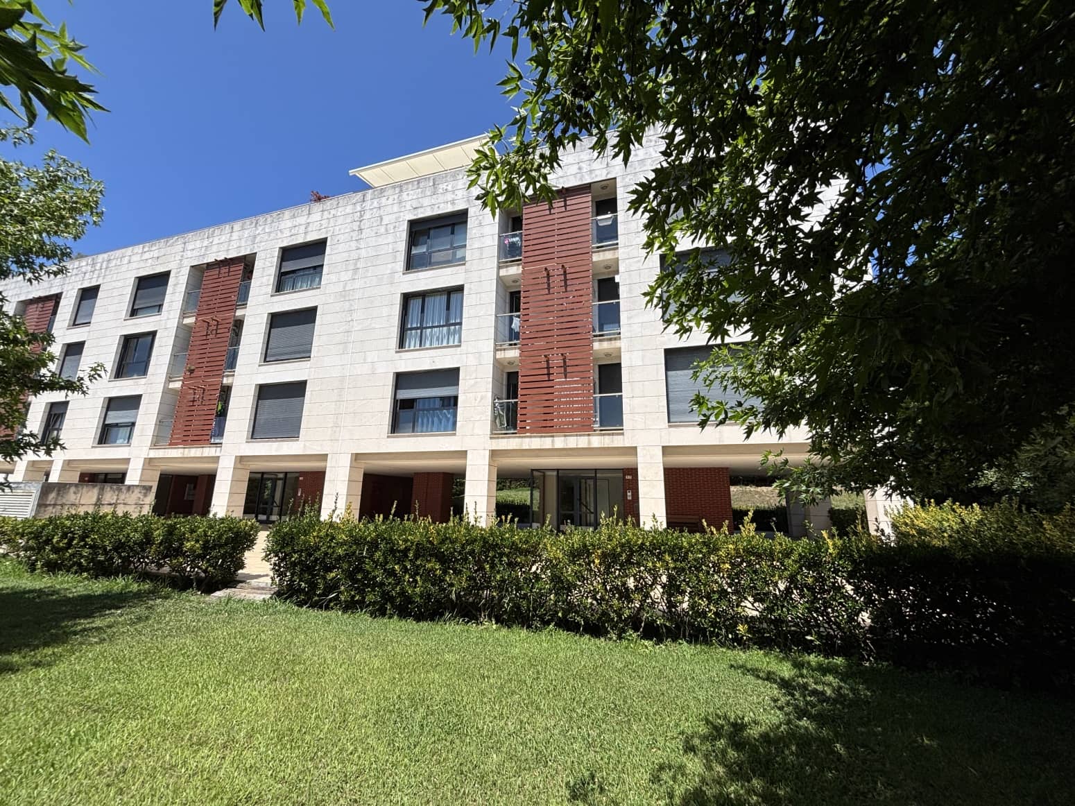 2 bedroom Flat for sale in Santander with pool garage - € 410,000 (Ref: 9966274)