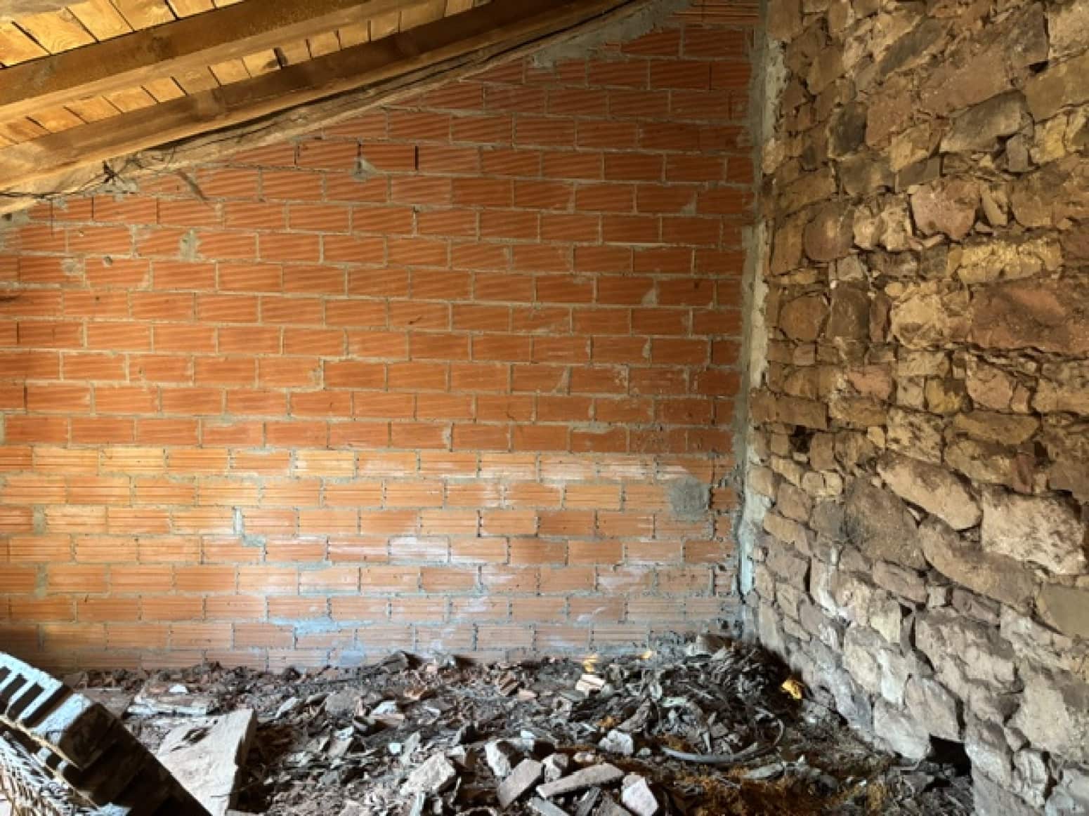 4 soveværelse Villa til salg i Barruelo de Santullan - € 105.000 (Ref: 9966278)
