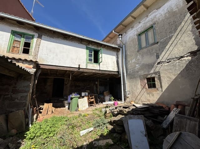 4 slaapkamer Villa te koop in Barruelo de Santullán - € 105.000 (Ref: 9966278)