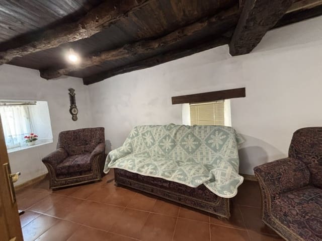 3 bedroom Villa for sale in Basconcillos del Tozo with garage - € 25,000 (Ref: 9967292)