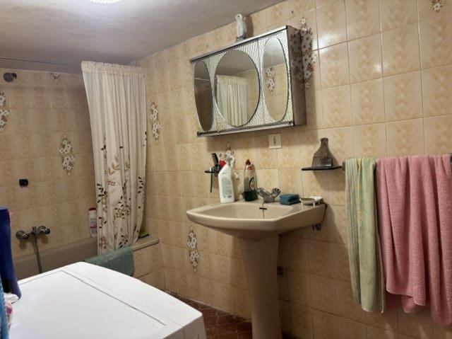 3 bedroom Villa for sale in Basconcillos del Tozo with garage - € 25,000 (Ref: 9967292)