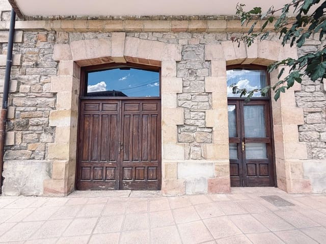 3 soverom Leilighet til salgs i Valdeolea med garasje - € 180 000 (Ref: 9968105)