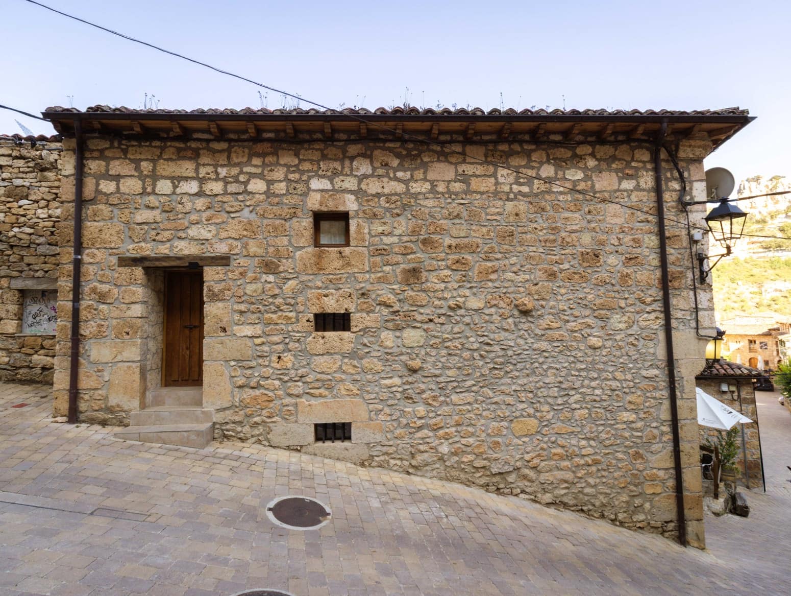Negocio de 2 habitaciones en Valle de Sedano en venta - 600.000 € (Ref: 9979534)