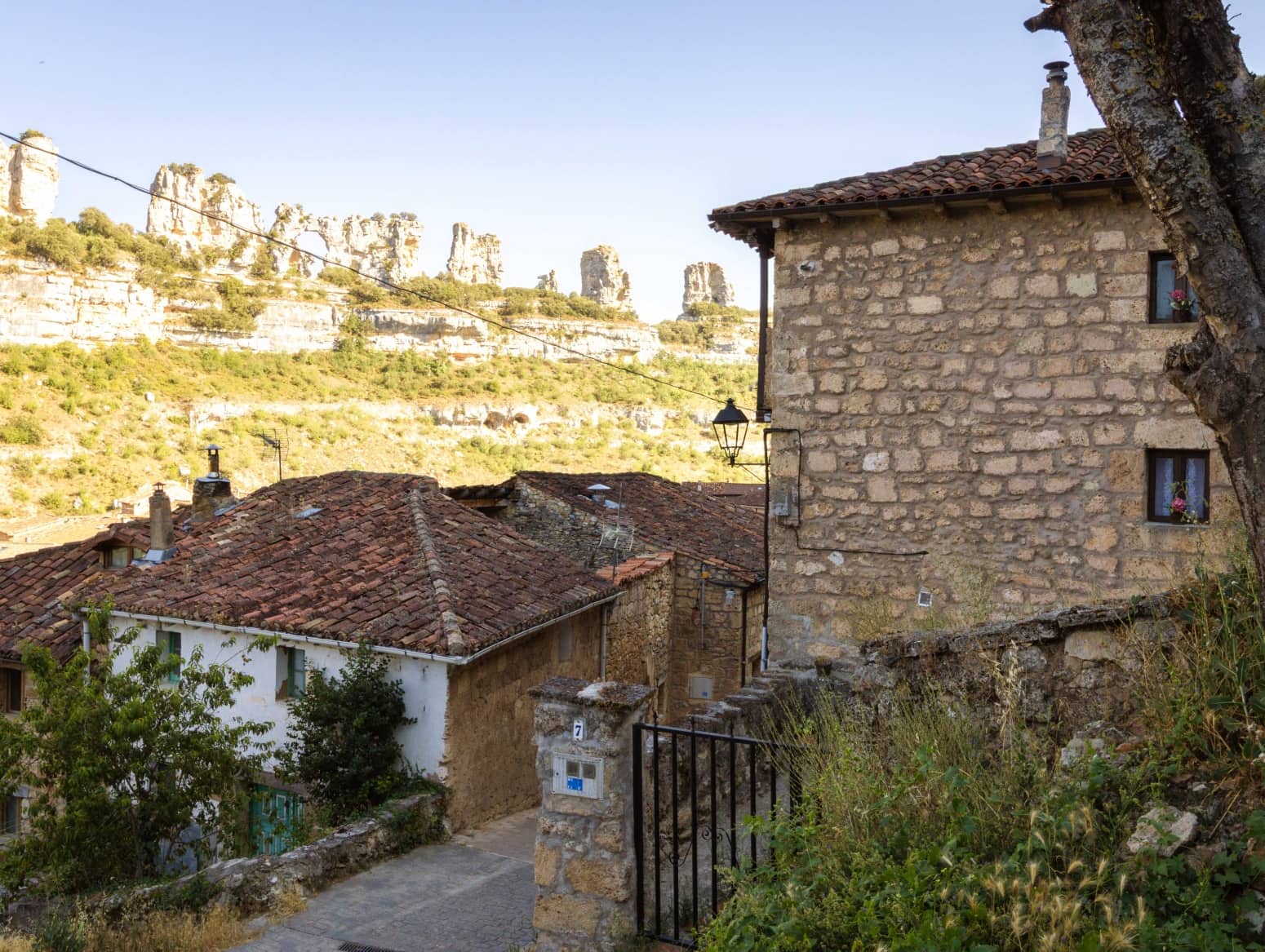 Negocio de 2 habitaciones en Valle de Sedano en venta - 600.000 € (Ref: 9979534)
