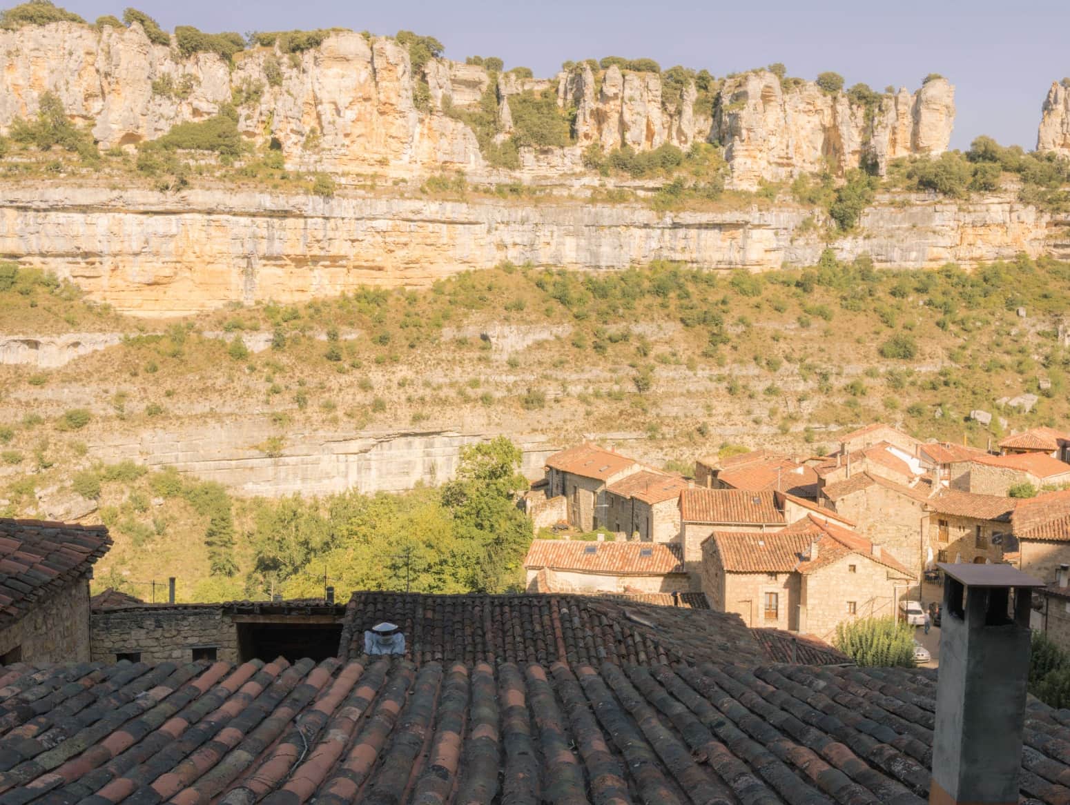 Negocio de 2 habitaciones en Valle de Sedano en venta - 600.000 € (Ref: 9979534)