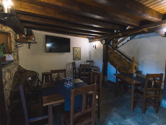 2 soverom Bedrift til salgs i Valle de Sedano - € 600 000 (Ref: 9979534)