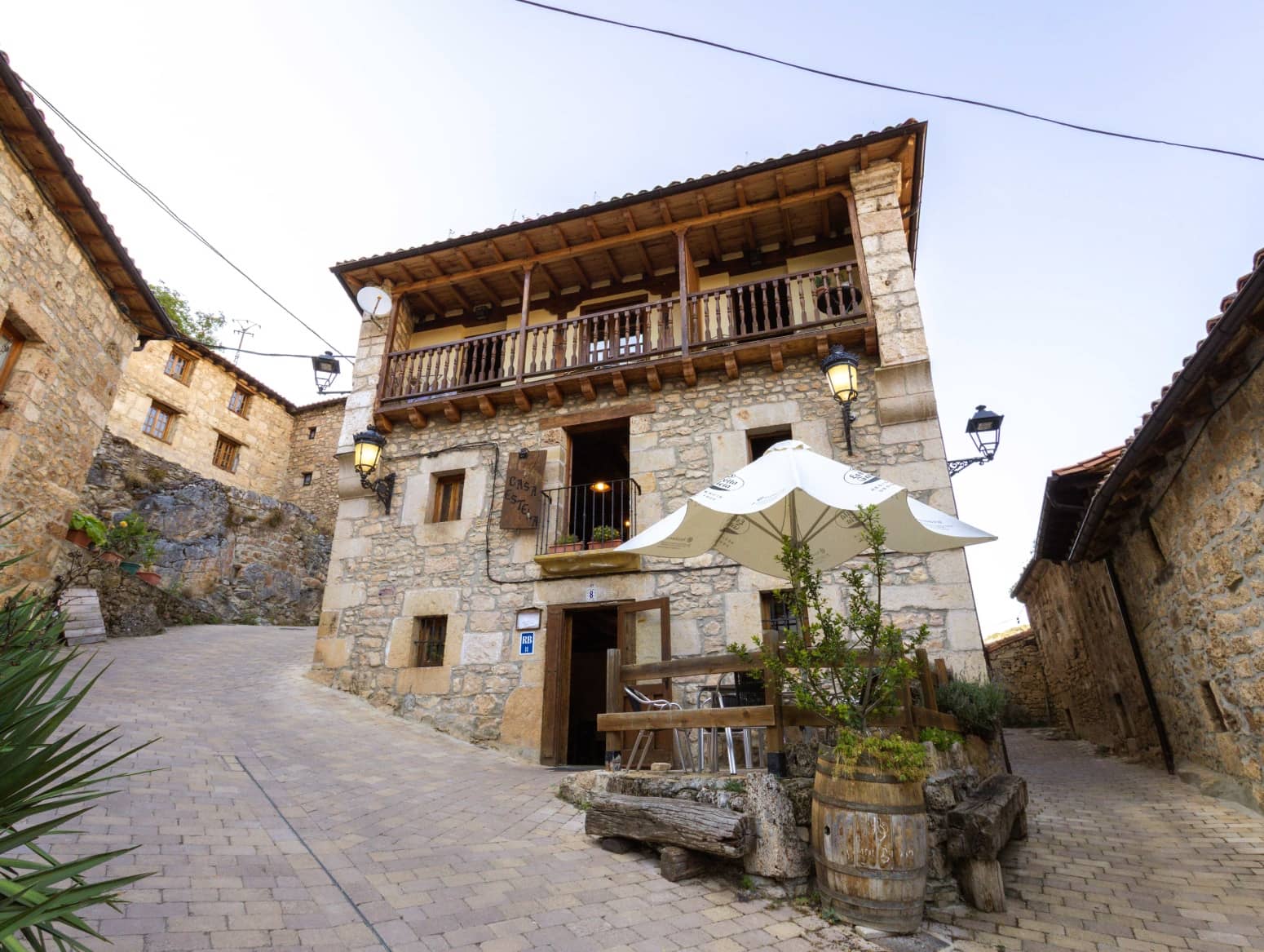 Negocio de 2 habitaciones en Valle de Sedano en venta - 600.000 € (Ref: 9979534)
