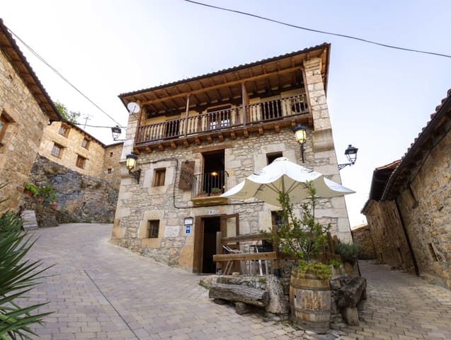 2 soverom Bedrift til salgs i Valle de Sedano - € 600 000 (Ref: 9979534)