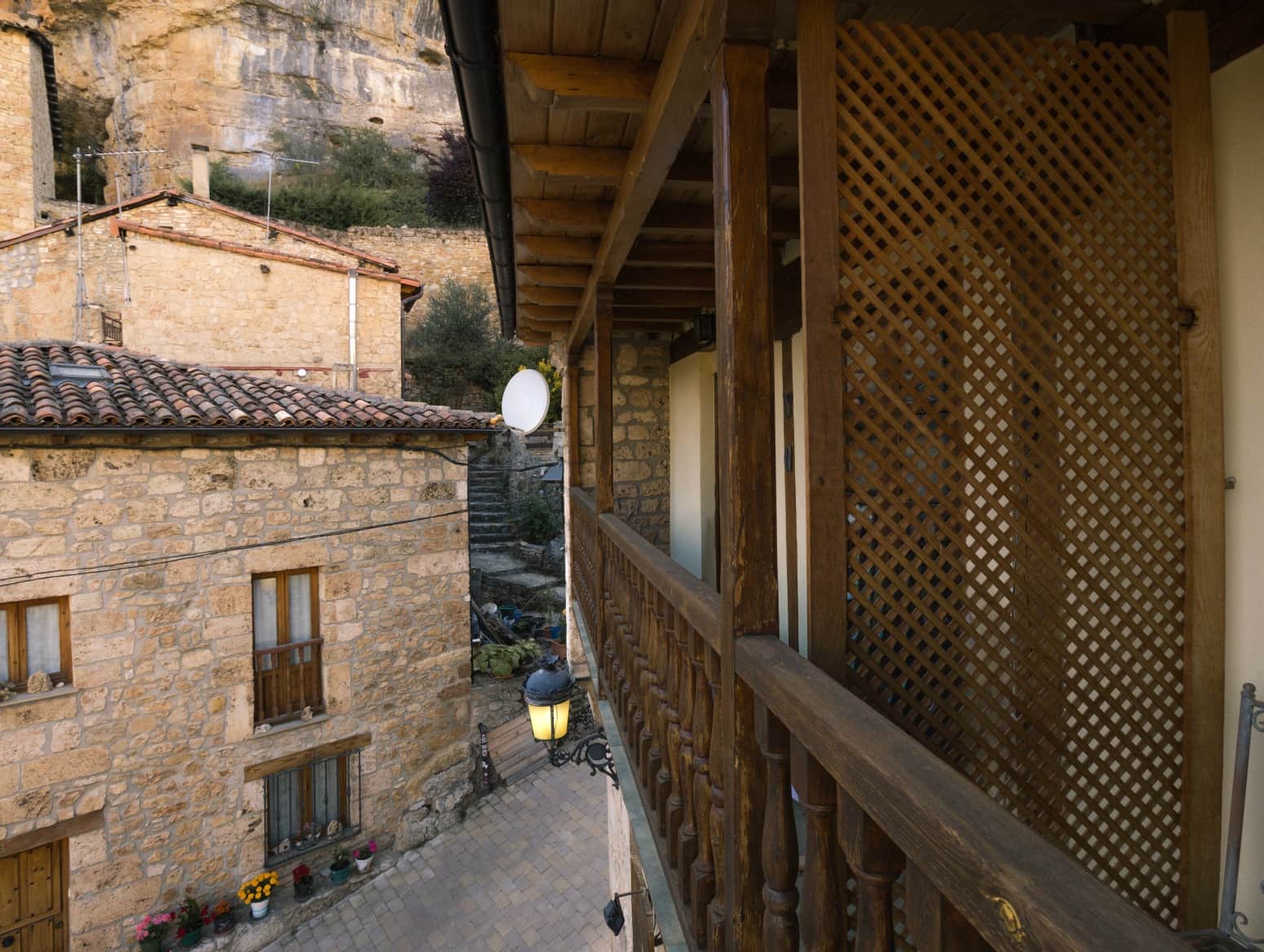 Negocio de 2 habitaciones en Valle de Sedano en venta - 600.000 € (Ref: 9979534)
