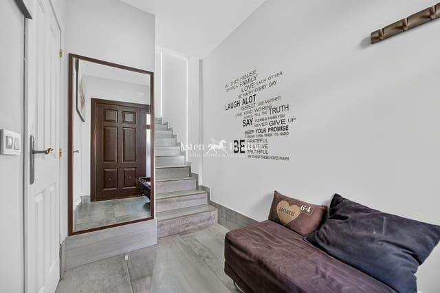 3 Zimmer Haus zu verkaufen in Casco Urbano, Adeje mit Pool Garage - 550.000 € (Ref: 10000957)