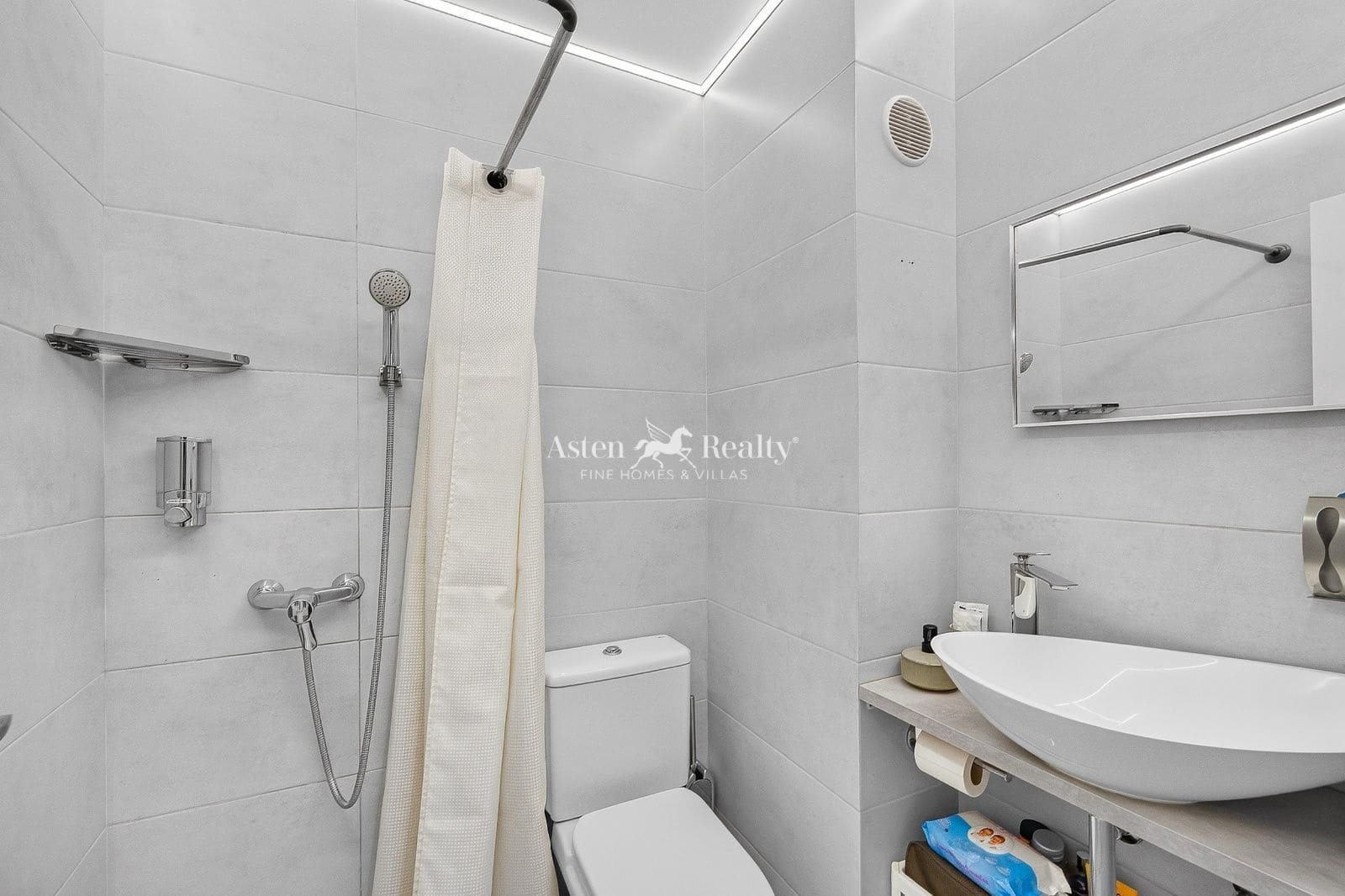 3 Zimmer Haus zu verkaufen in Adeje mit Pool Garage - 550.000 € (Ref: 10000957)
