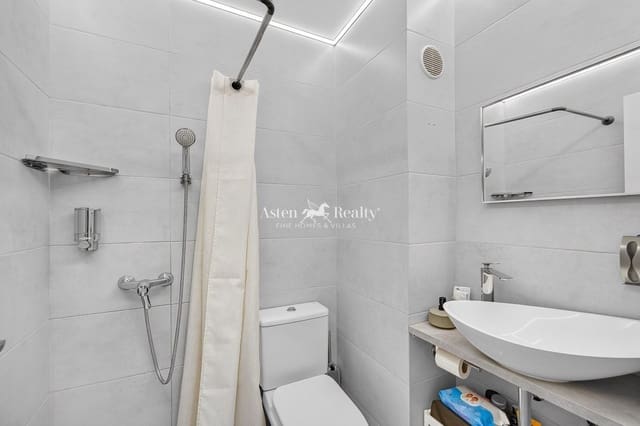 3 Zimmer Haus zu verkaufen in Casco Urbano, Adeje mit Pool Garage - 550.000 € (Ref: 10000957)