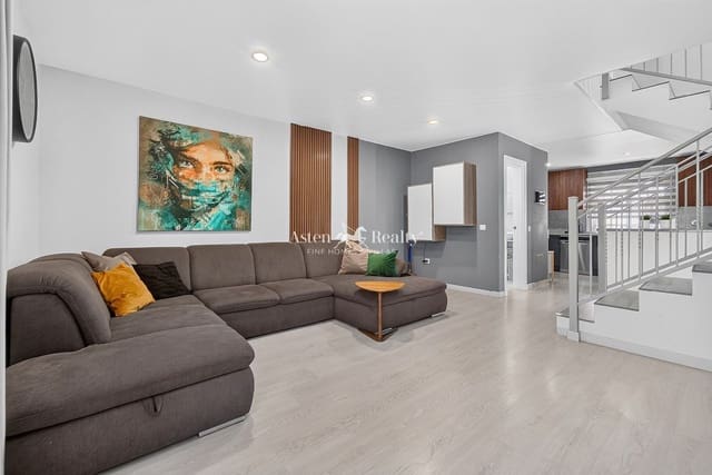 3 Zimmer Haus zu verkaufen in Casco Urbano, Adeje mit Pool Garage - 550.000 € (Ref: 10000957)