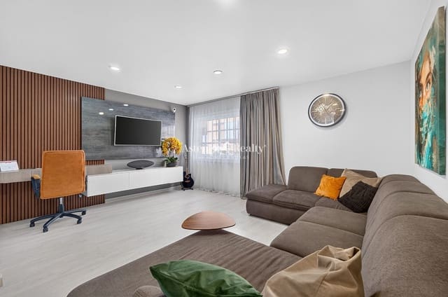 3 Zimmer Haus zu verkaufen in Casco Urbano, Adeje mit Pool Garage - 550.000 € (Ref: 10000957)