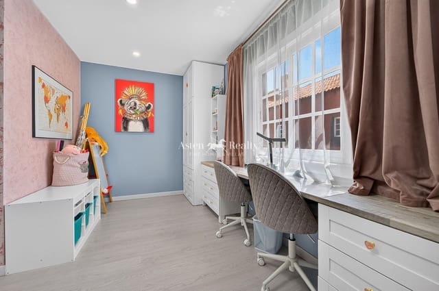 3 Zimmer Haus zu verkaufen in Casco Urbano, Adeje mit Pool Garage - 550.000 € (Ref: 10000957)