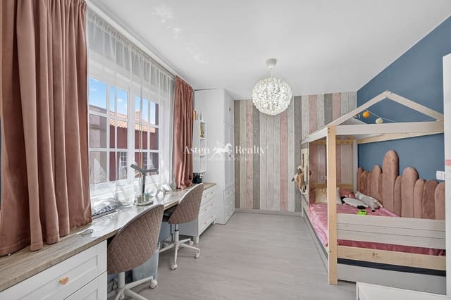 3 Zimmer Haus zu verkaufen in Casco Urbano, Adeje mit Pool Garage - 550.000 € (Ref: 10000957)
