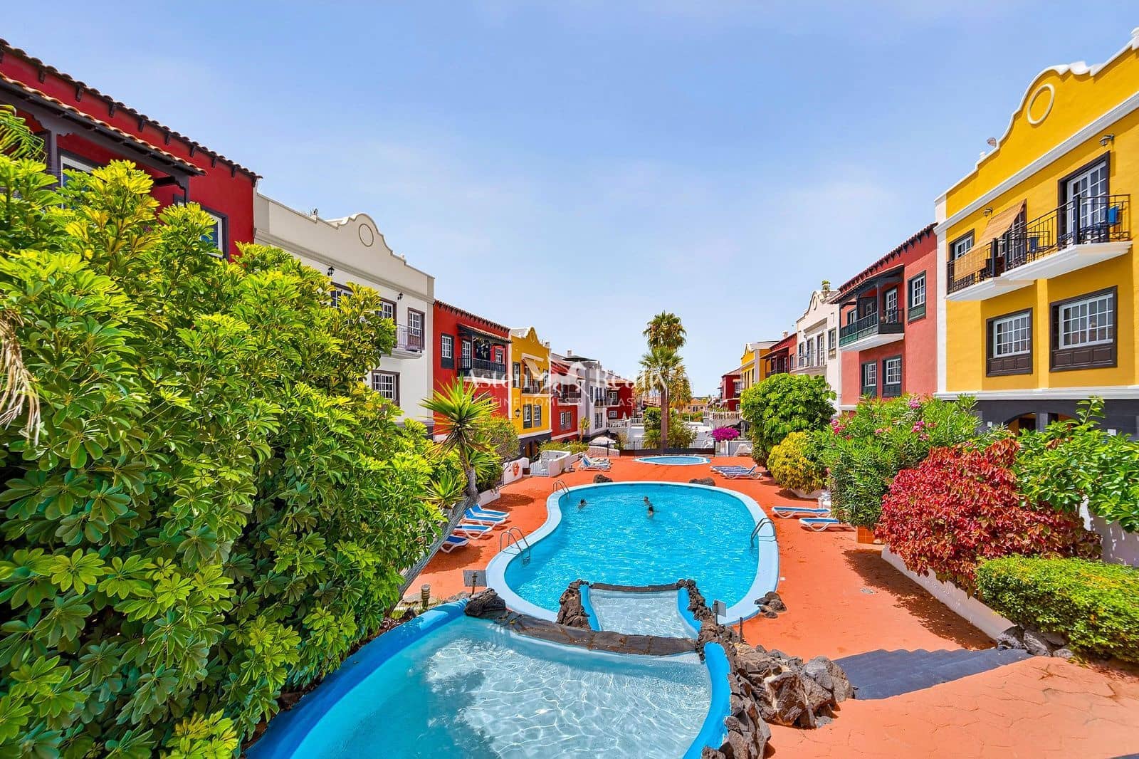 3 Zimmer Haus zu verkaufen in Adeje mit Pool Garage - 550.000 € (Ref: 10000957)