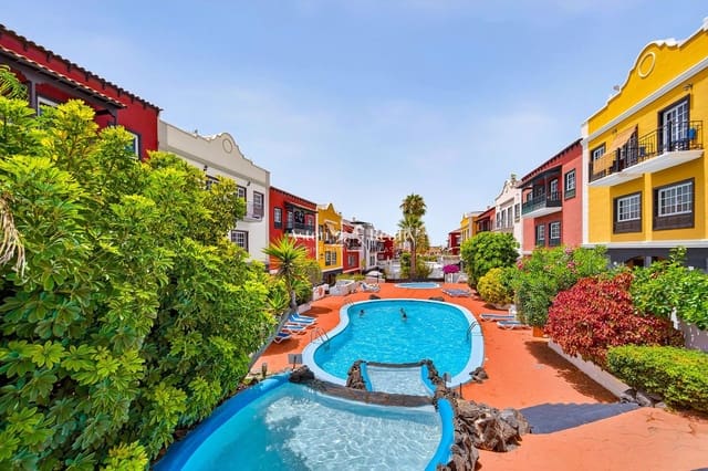 3 Zimmer Haus zu verkaufen in Casco Urbano, Adeje mit Pool Garage - 550.000 € (Ref: 10000957)