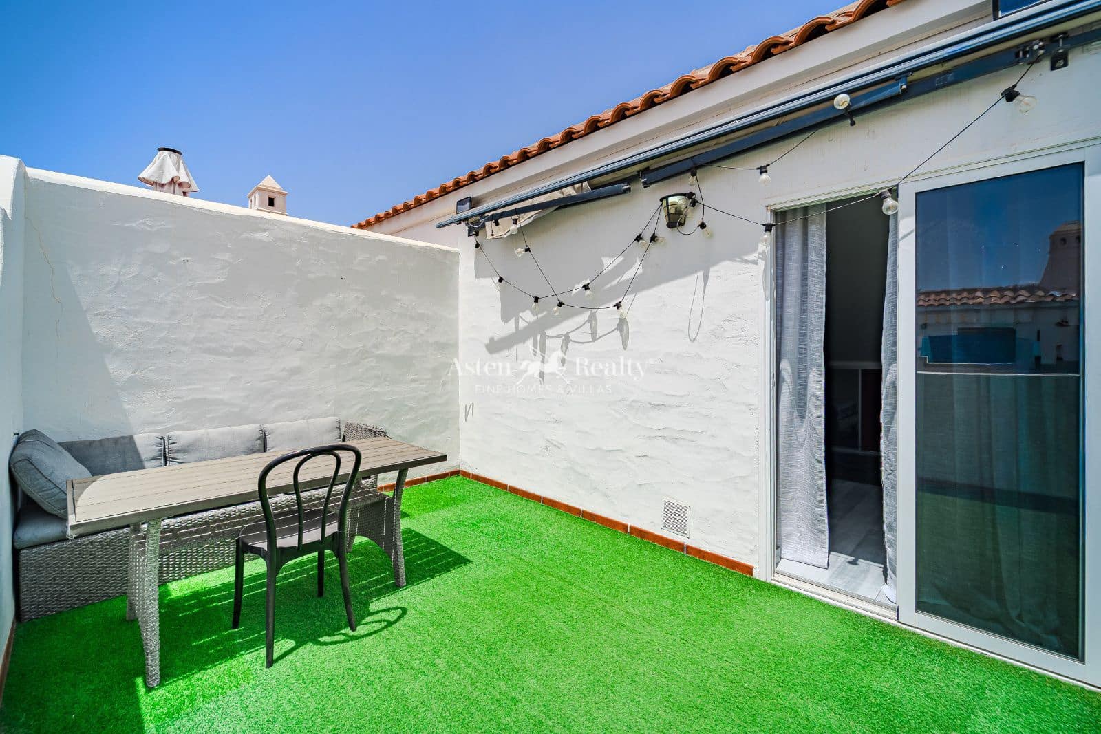3 Zimmer Haus zu verkaufen in Adeje mit Pool Garage - 550.000 € (Ref: 10000957)