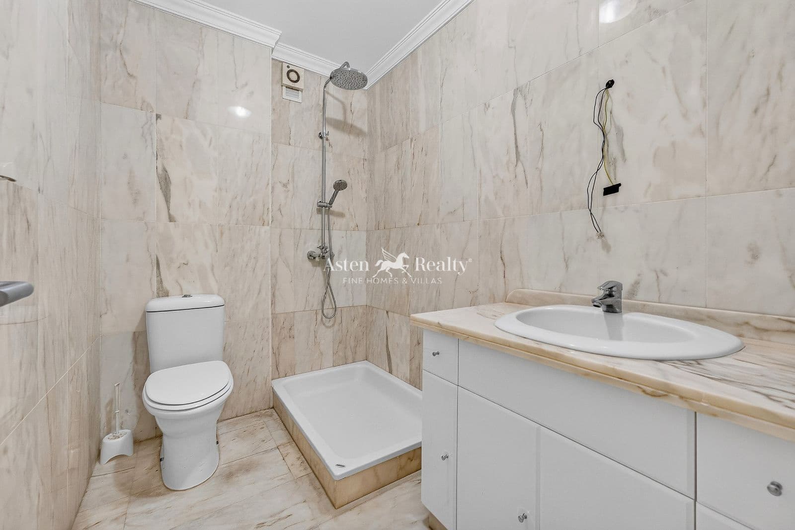 Piso de 2 habitaciones en Los Gigantes en venta con piscina garaje - 440.000 € (Ref: 10001341)