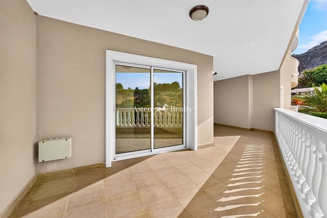 2 soverom Leilighet til salgs i Los Gigantes, Santiago del Teide med svømmebasseng garasje - € 440 000 (Ref: 10001341)