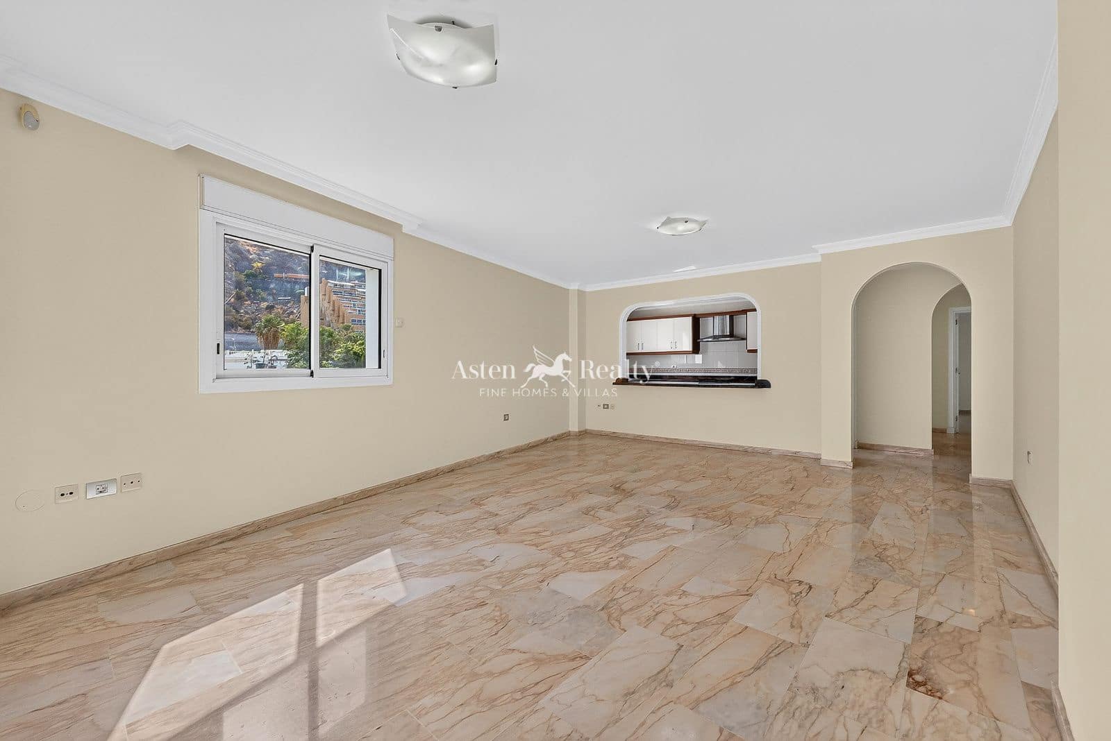 2 slaapkamer Flat te koop in Los Gigantes met zwembad garage - € 529.000 (Ref: 10004729)