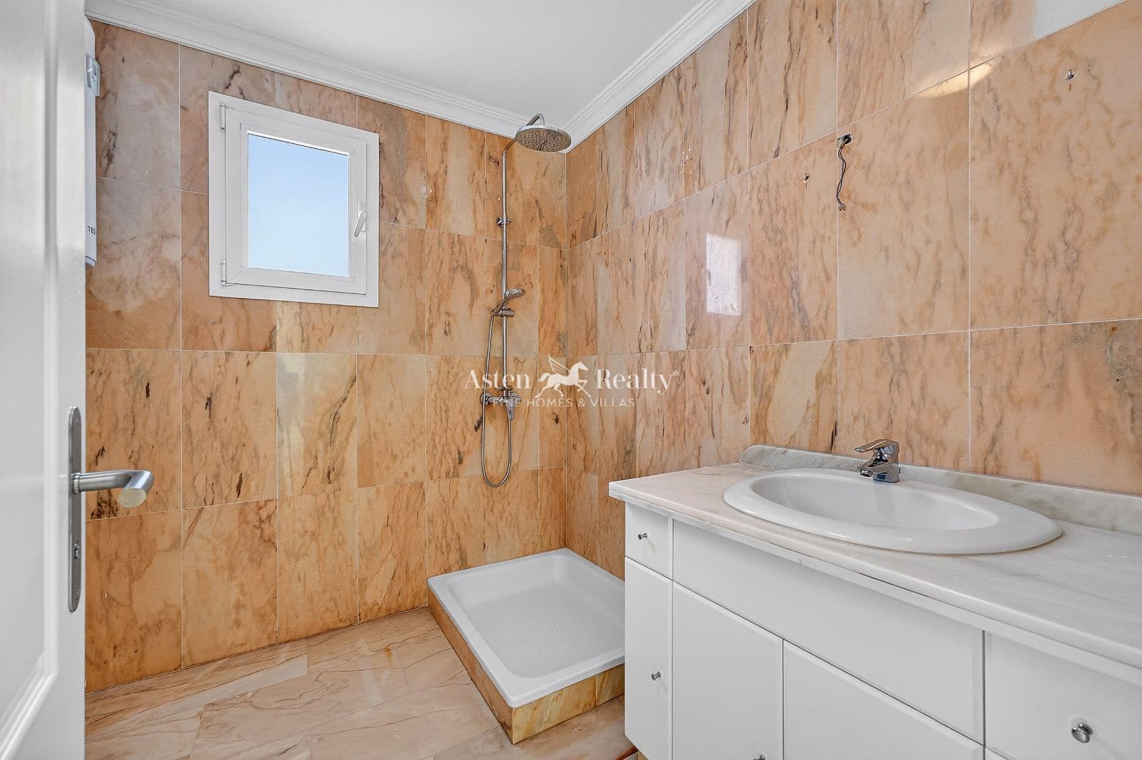 2 slaapkamer Flat te koop in Los Gigantes met zwembad garage - € 529.000 (Ref: 10004729)