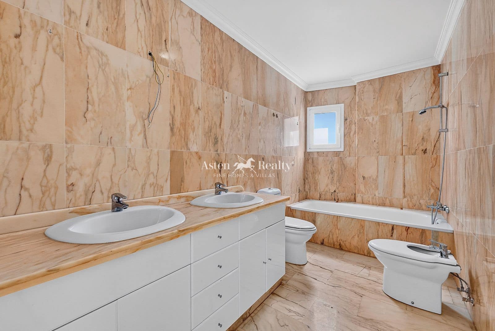 2 slaapkamer Flat te koop in Los Gigantes met zwembad garage - € 529.000 (Ref: 10004729)
