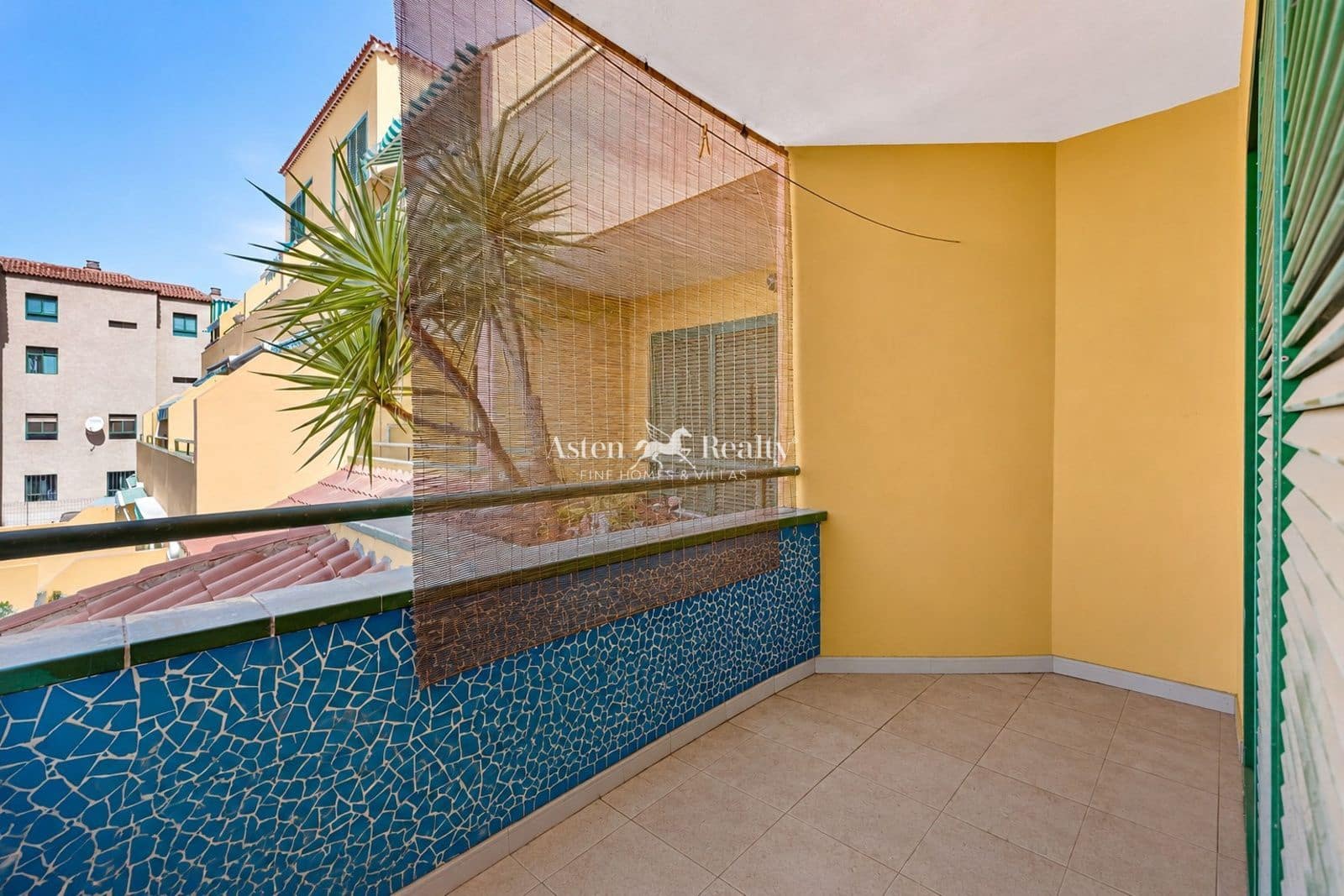 1 bedroom Flat for sale in Costa del Silencio with pool - € 187,000 (Ref: 10006075)